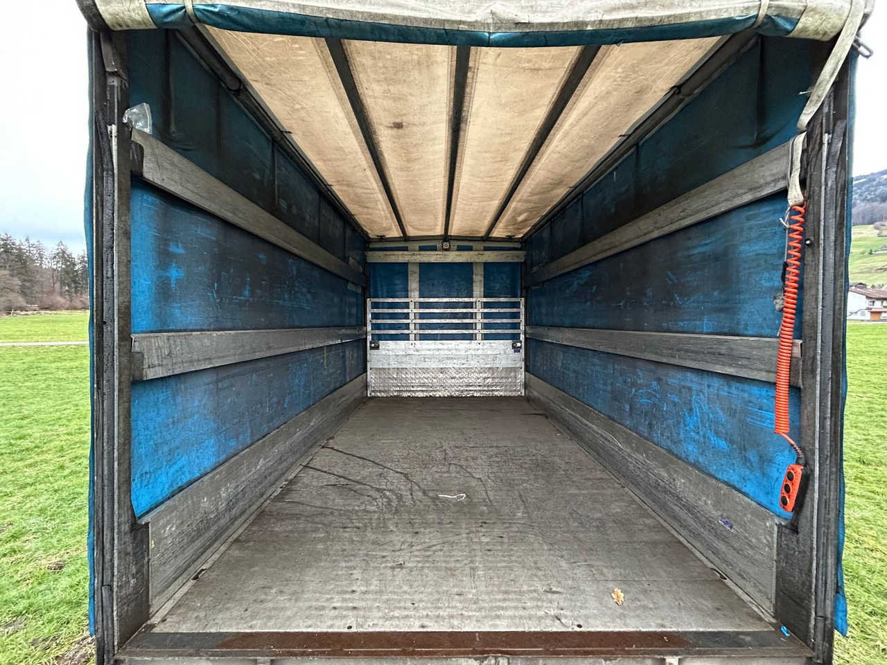 MERCEDES-BENZ Atego 818 - 커튼사이더 트럭 : 사진 5 MERCEDES-BENZ Atego 818 - 커튼사이더 트럭 : 사진 5