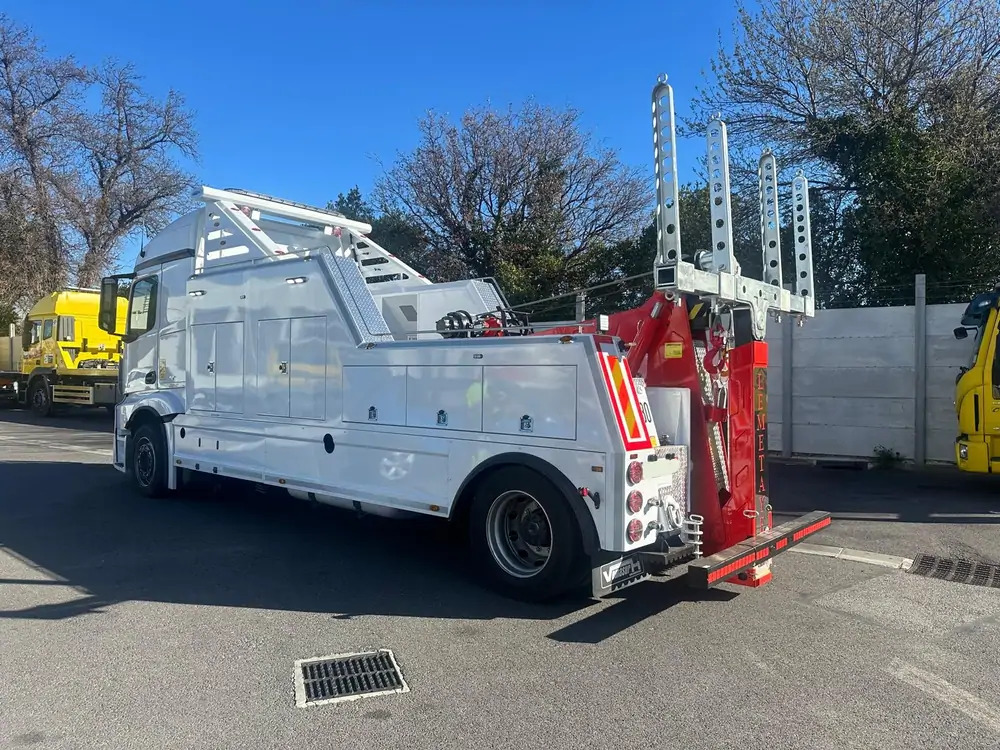 Mercedes-Benz Actros 1943 *NOUVELLE SUPERTRUCTURE GRS 20000 VEMASUR*FULL AIR - 견인 트럭 : 사진 4 Mercedes-Benz Actros 1943 *NOUVELLE SUPERTRUCTURE GRS 20000 VEMASUR*FULL AIR - 견인 트럭 : 사진 4