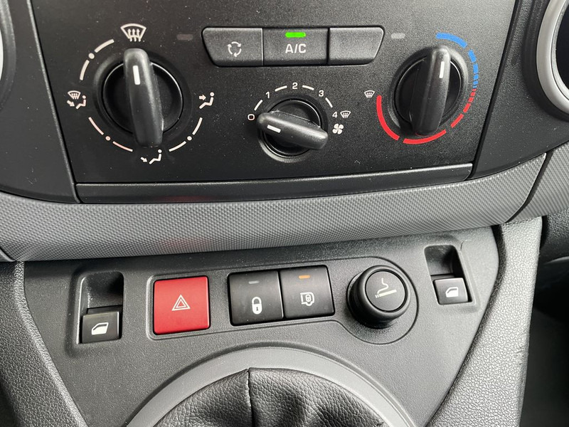 소형 밴 Peugeot Partner 1.6 BlueHDi E6 BPM Vrij! Lease €167 p/m, Airco, Cruise controle, onderhoudshistorie aanwezig : 사진 11