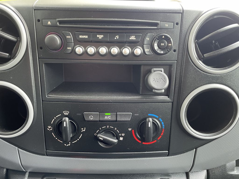 소형 밴 Peugeot Partner 1.6 BlueHDi E6 BPM Vrij! Lease €167 p/m, Airco, Cruise controle, onderhoudshistorie aanwezig : 사진 10