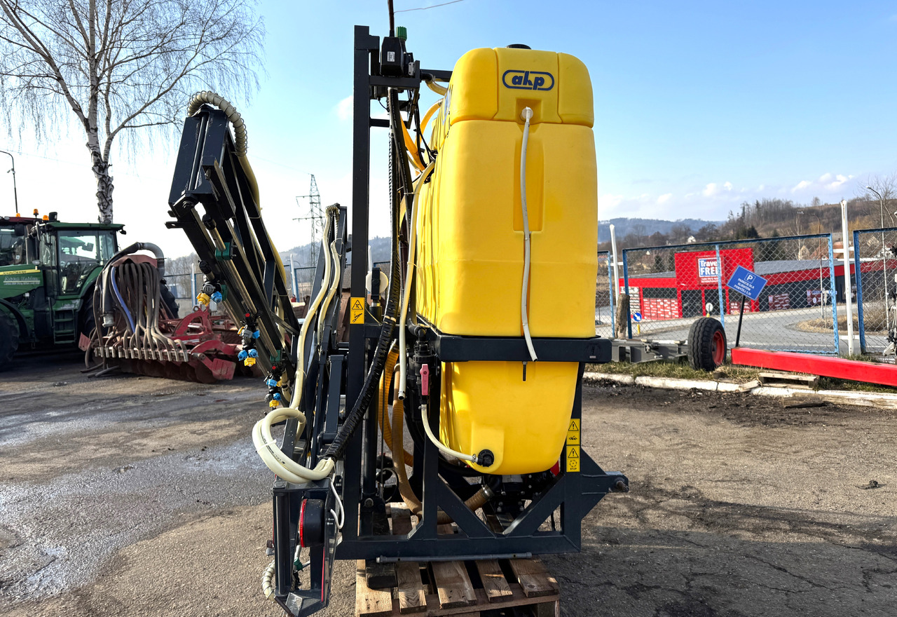 AKP 1200 - 2011 ROK - 12 M - 트랙터 탑재 스프레이 : 사진 3 AKP 1200 - 2011 ROK - 12 M - 트랙터 탑재 스프레이 : 사진 3