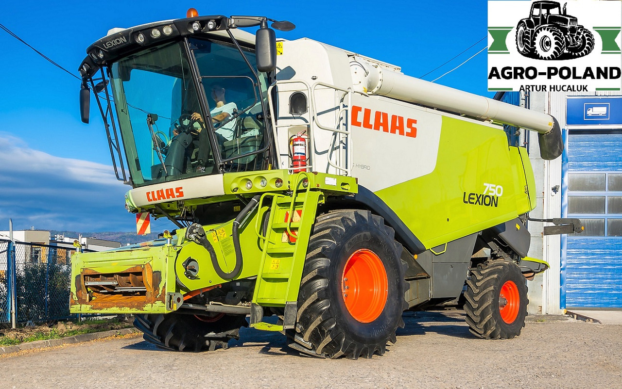 CLAAS LEXION 750 - 2012 ROK - 1650 h - 7.5 M - 목초수확기 : 사진 3 CLAAS LEXION 750 - 2012 ROK - 1650 h - 7.5 M - 목초수확기 : 사진 3