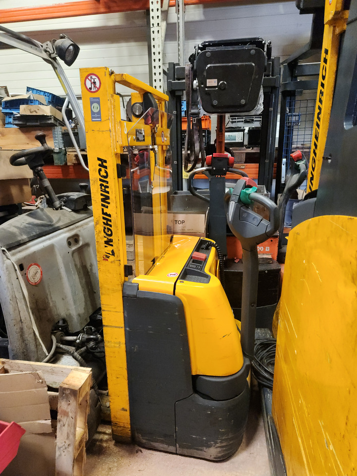 JUNGHEINRICH EJC110 250ZT - 스태커 : 사진 1 JUNGHEINRICH EJC110 250ZT - 스태커 : 사진 1