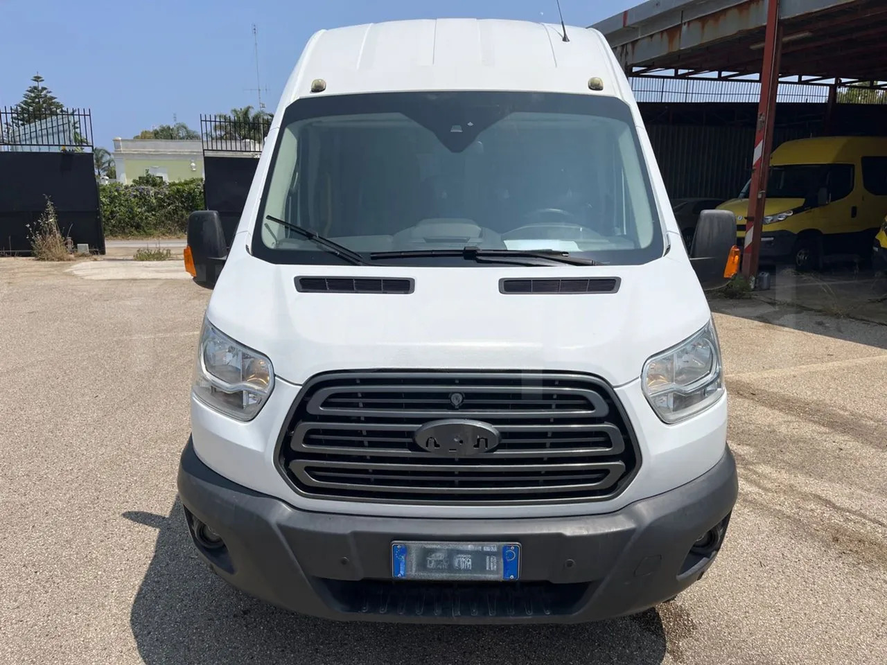 Ford Transit - 소형 버스, 승합차 : 사진 2 Ford Transit - 소형 버스, 승합차 : 사진 2