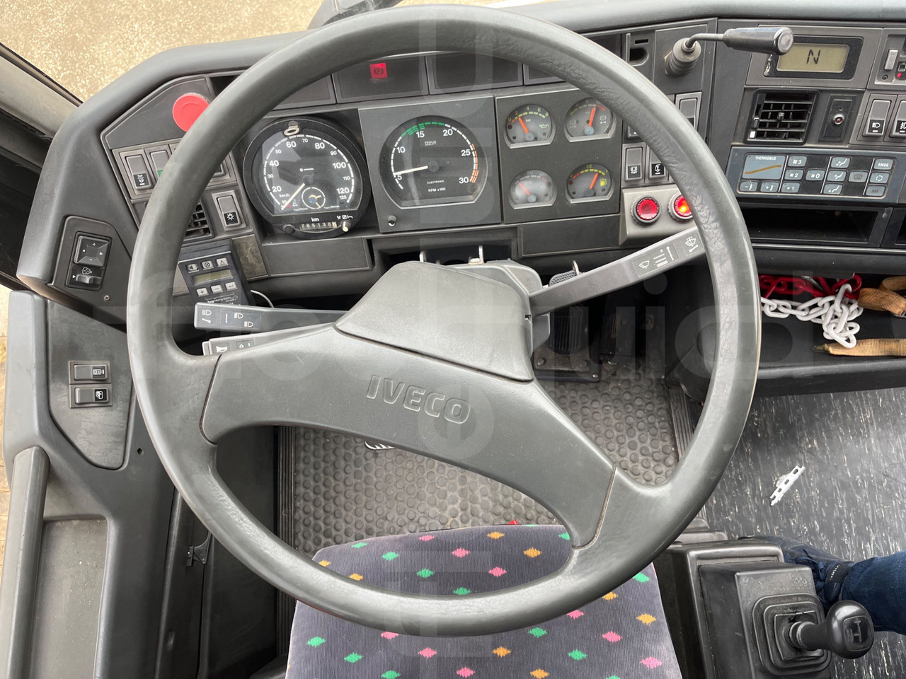 리스  Iveco 380 Iveco 380 : 사진 20