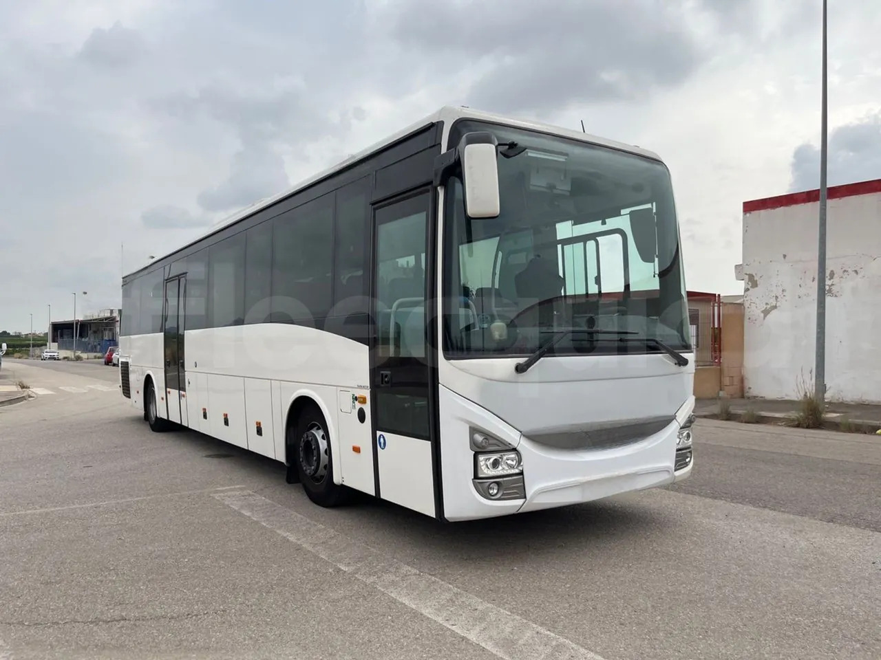 Iveco Crossway - 교외 버스 : 사진 1 Iveco Crossway - 교외 버스 : 사진 1