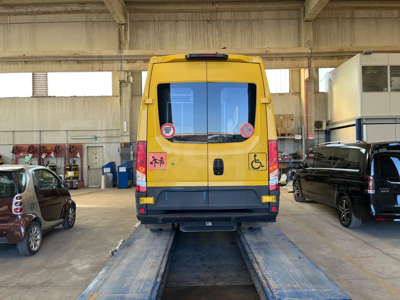 Iveco Daily - 스쿨버스 : 사진 5 Iveco Daily - 스쿨버스 : 사진 5