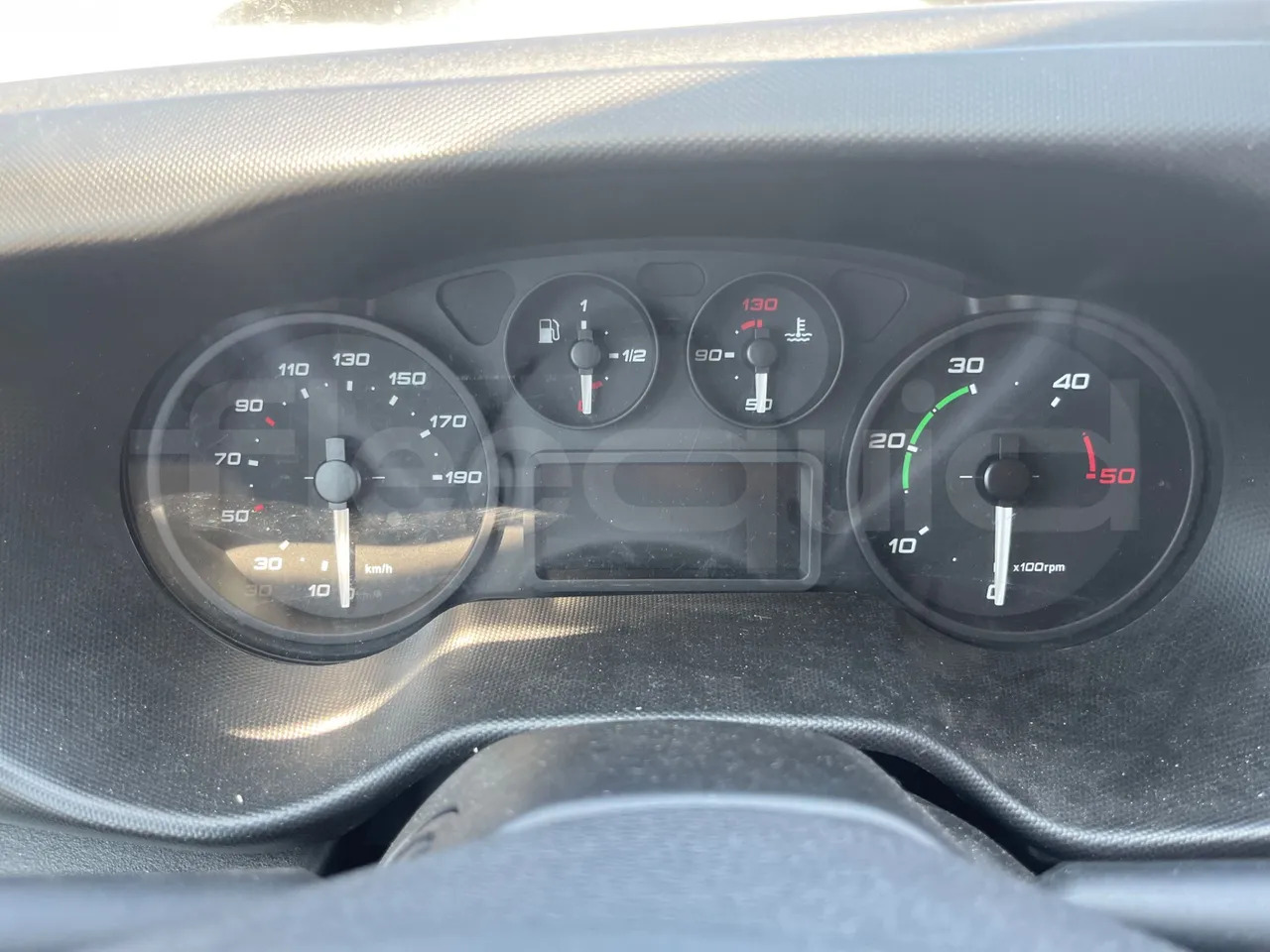 Iveco Daily - 소형 버스, 승합차 : 사진 2 Iveco Daily - 소형 버스, 승합차 : 사진 2