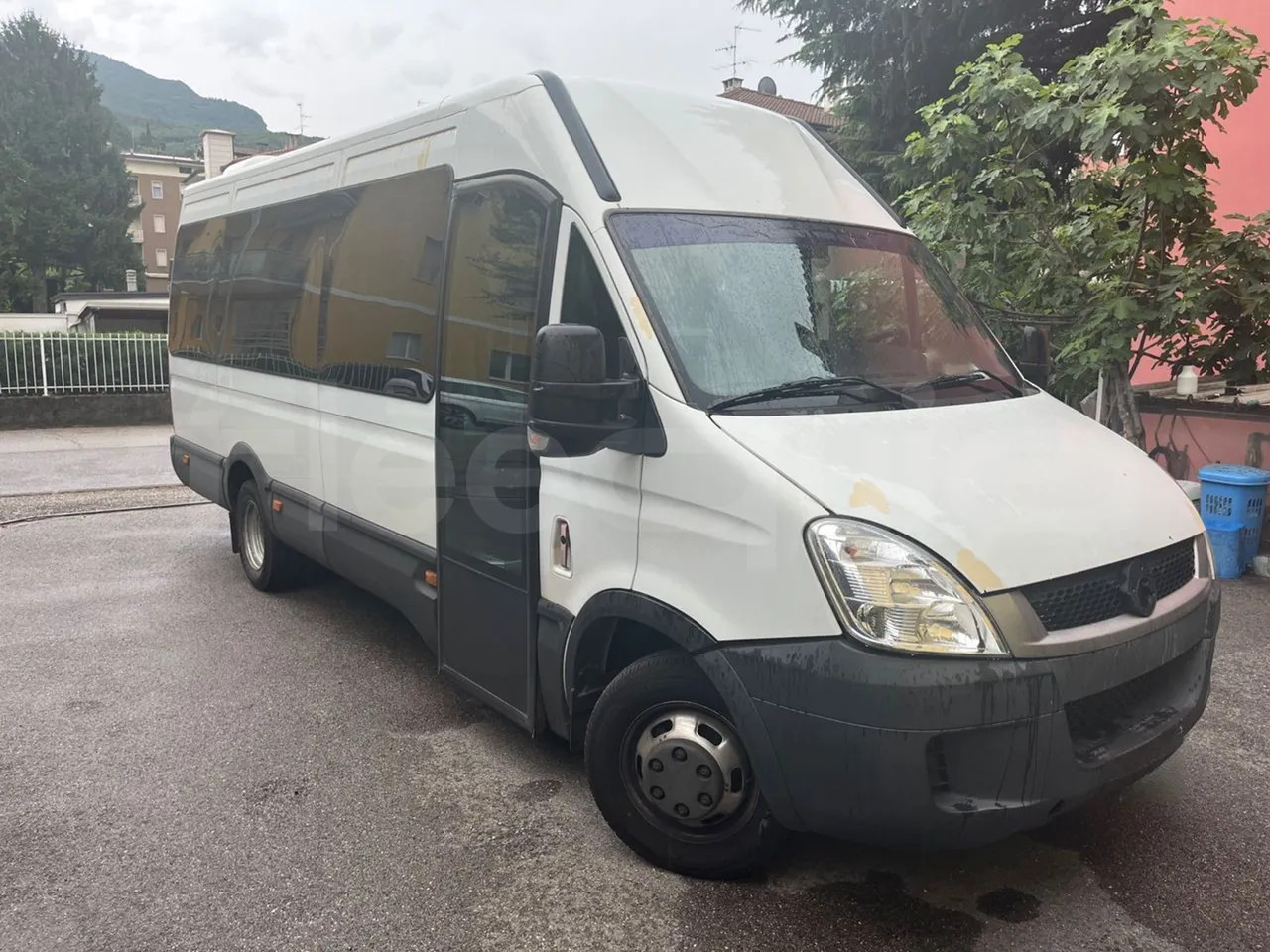 Iveco Daily - 소형 버스, 승합차 : 사진 1 Iveco Daily - 소형 버스, 승합차 : 사진 1