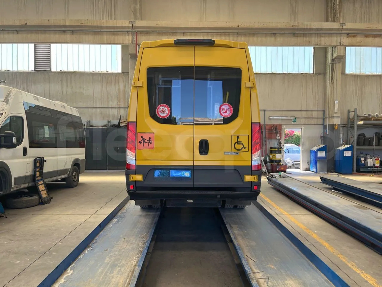 Iveco Daily - 스쿨버스 : 사진 5 Iveco Daily - 스쿨버스 : 사진 5