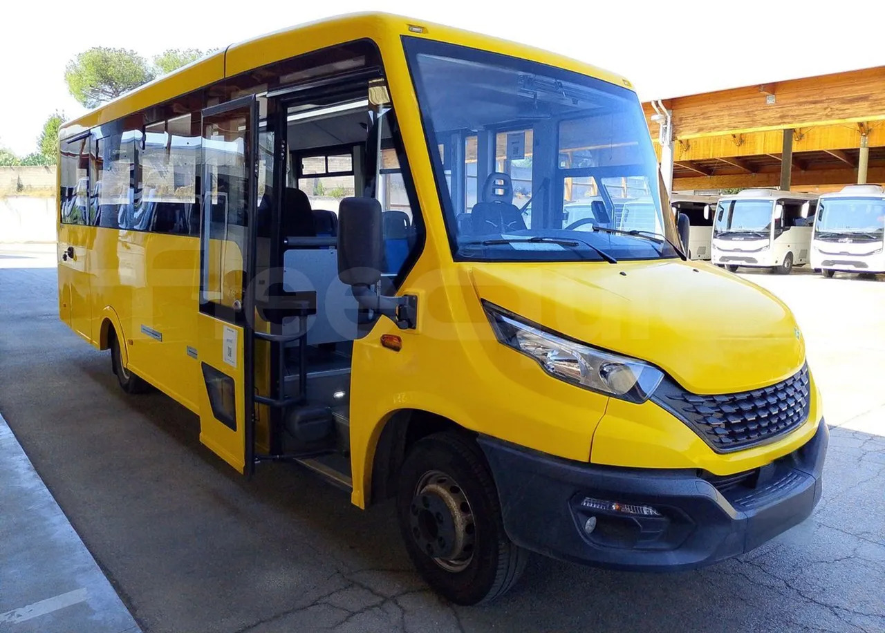 스쿨버스 Iveco Indcar : 사진 10 스쿨버스 Iveco Indcar : 사진 10