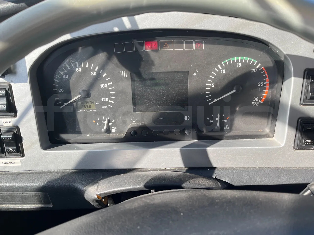 King Long XMQ6996 - 대형 버스 : 사진 3 King Long XMQ6996 - 대형 버스 : 사진 3