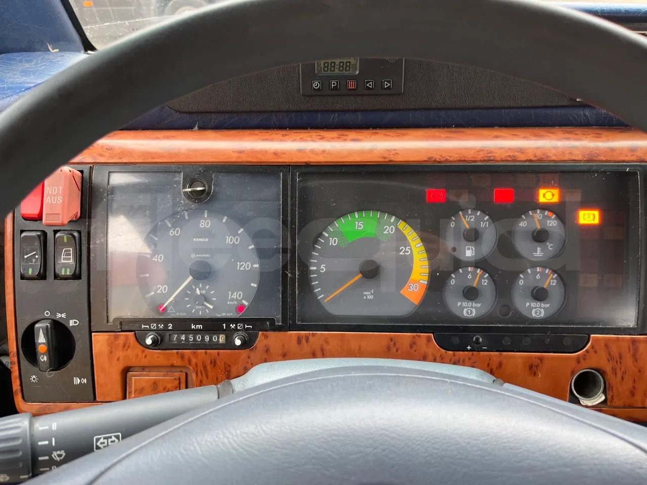 Mercedes-Benz Beluga - 대형 버스 : 사진 3 Mercedes-Benz Beluga - 대형 버스 : 사진 3