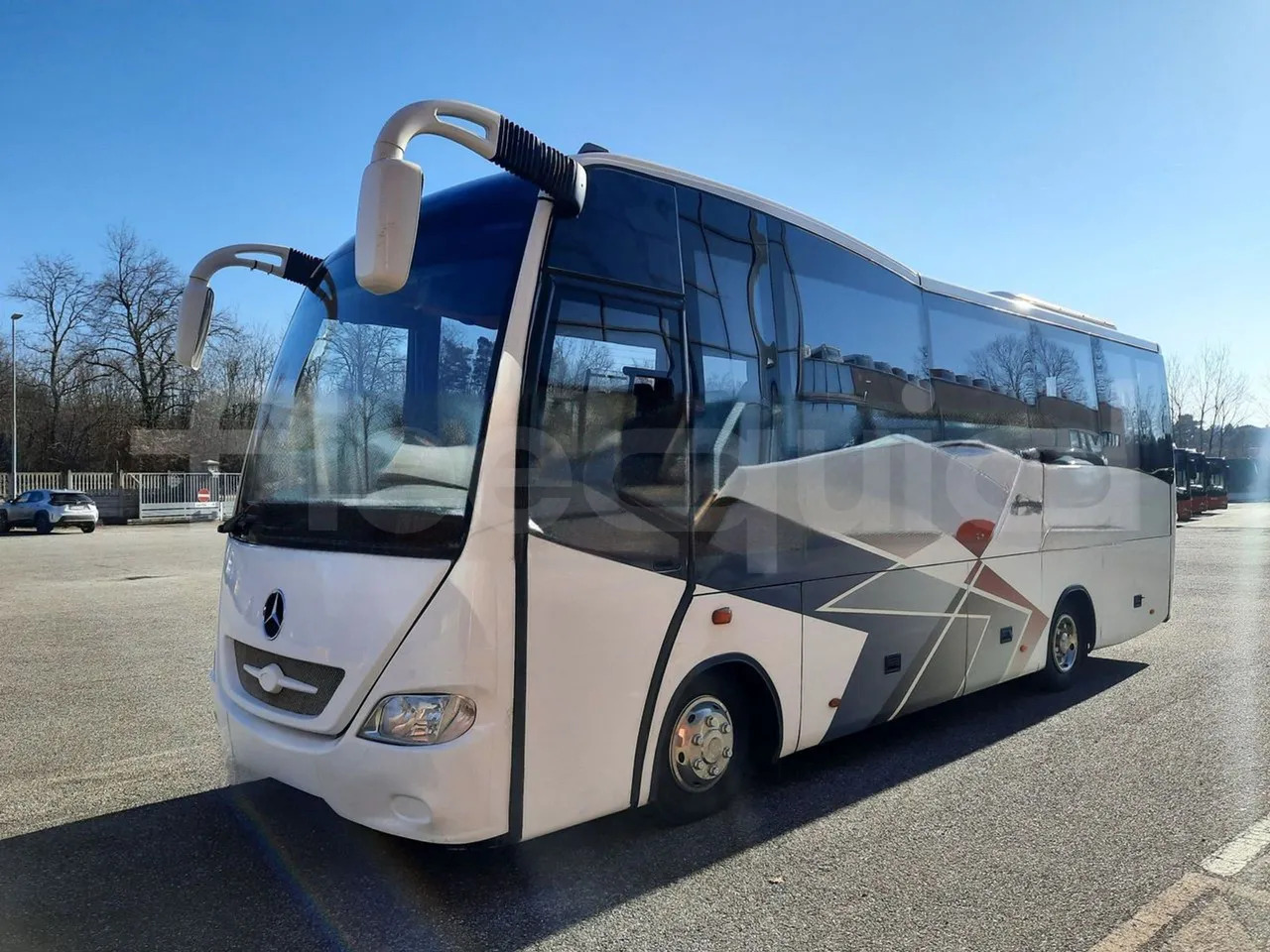 Mercedes-Benz MB1022 - 대형 버스 : 사진 4 Mercedes-Benz MB1022 - 대형 버스 : 사진 4