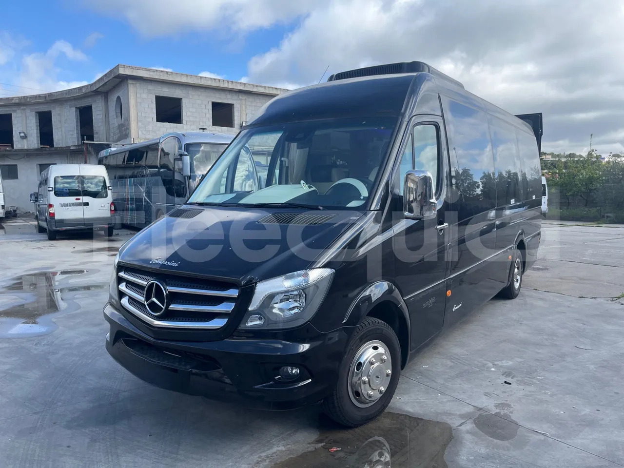 Mercedes-Benz Sprinter - 교외 버스 : 사진 4 Mercedes-Benz Sprinter - 교외 버스 : 사진 4