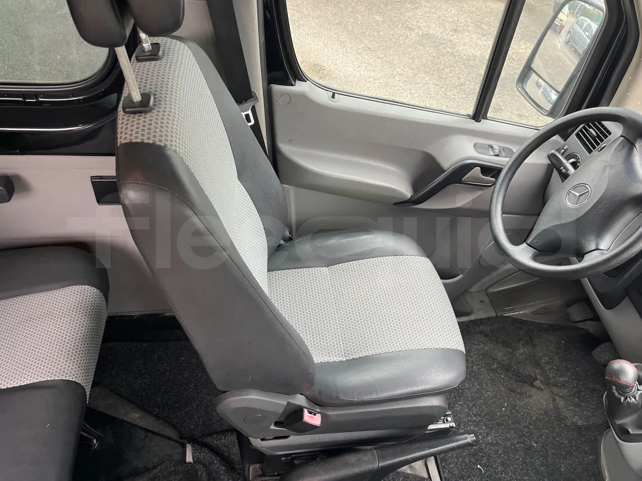 교외 버스 Mercedes-Benz Sprinter : 사진 15