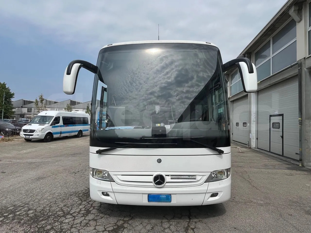 Mercedes-Benz Tourismo - 대형 버스 : 사진 2 Mercedes-Benz Tourismo - 대형 버스 : 사진 2