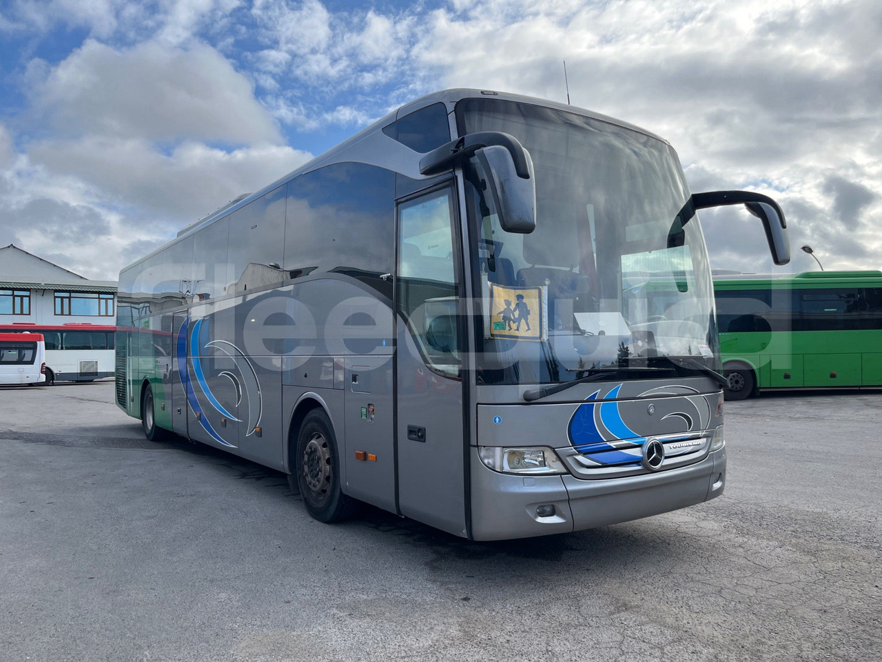 Mercedes-Benz Tourismo - 대형 버스 : 사진 1 Mercedes-Benz Tourismo - 대형 버스 : 사진 1