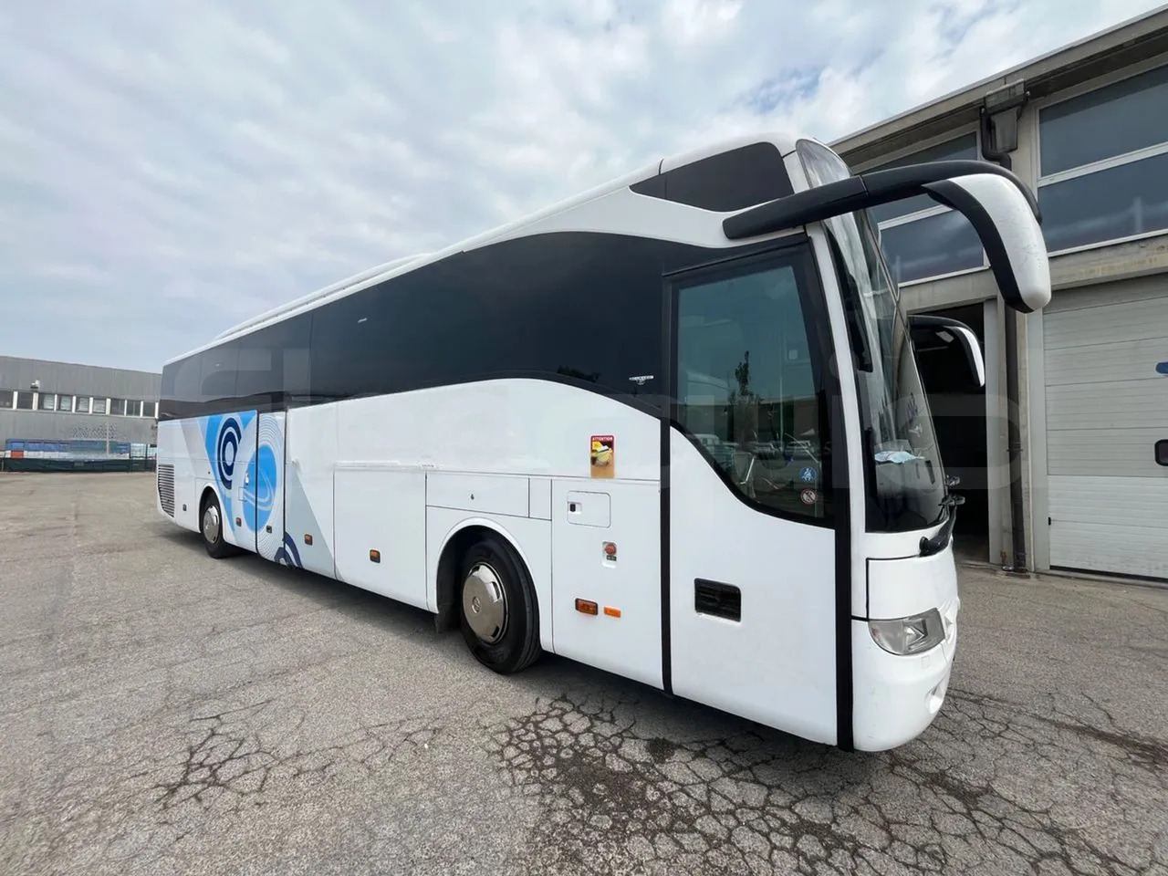Mercedes-Benz Tourismo - 대형 버스 : 사진 1 Mercedes-Benz Tourismo - 대형 버스 : 사진 1