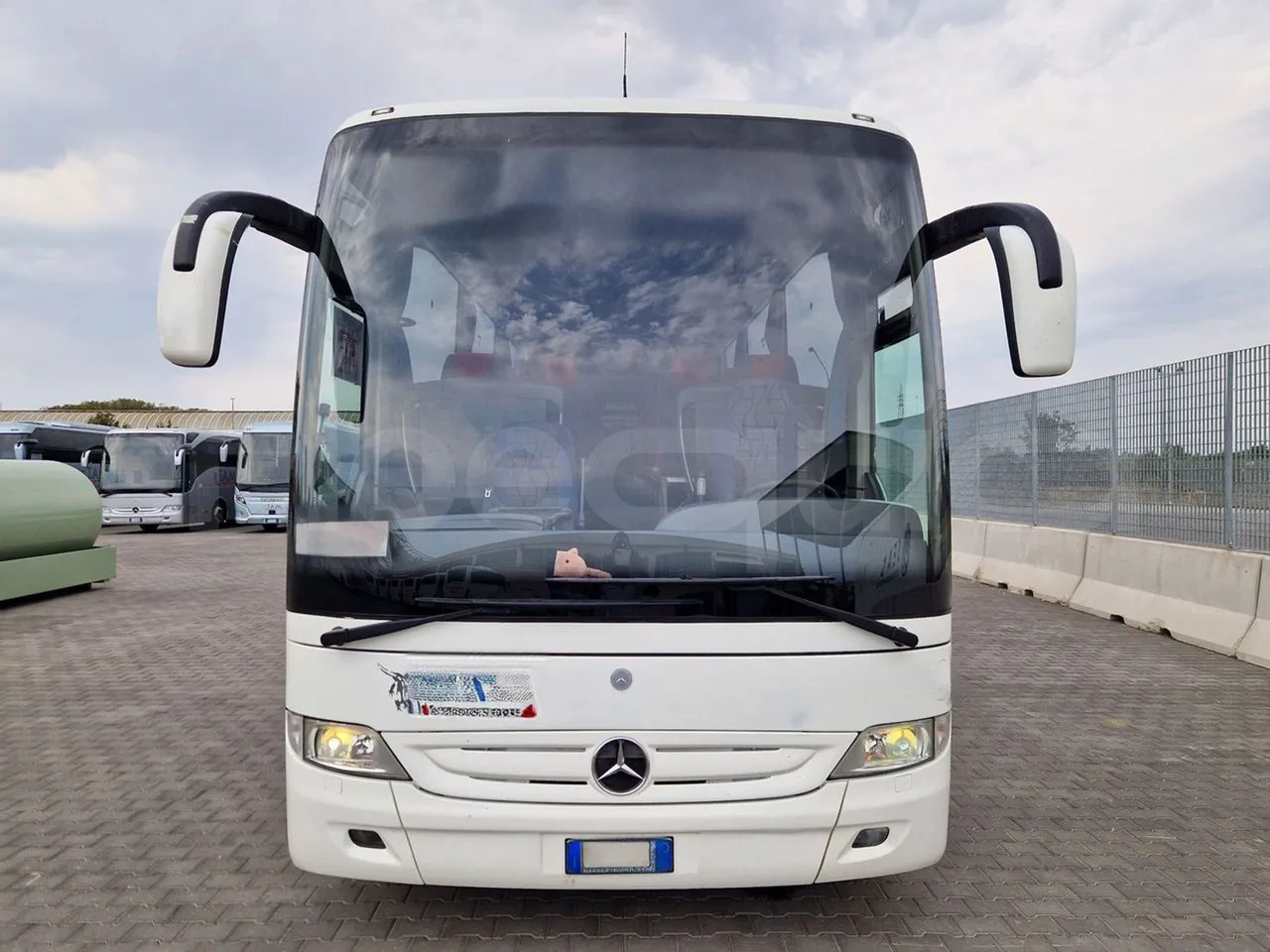 Mercedes-Benz Tourismo - 대형 버스 : 사진 2 Mercedes-Benz Tourismo - 대형 버스 : 사진 2