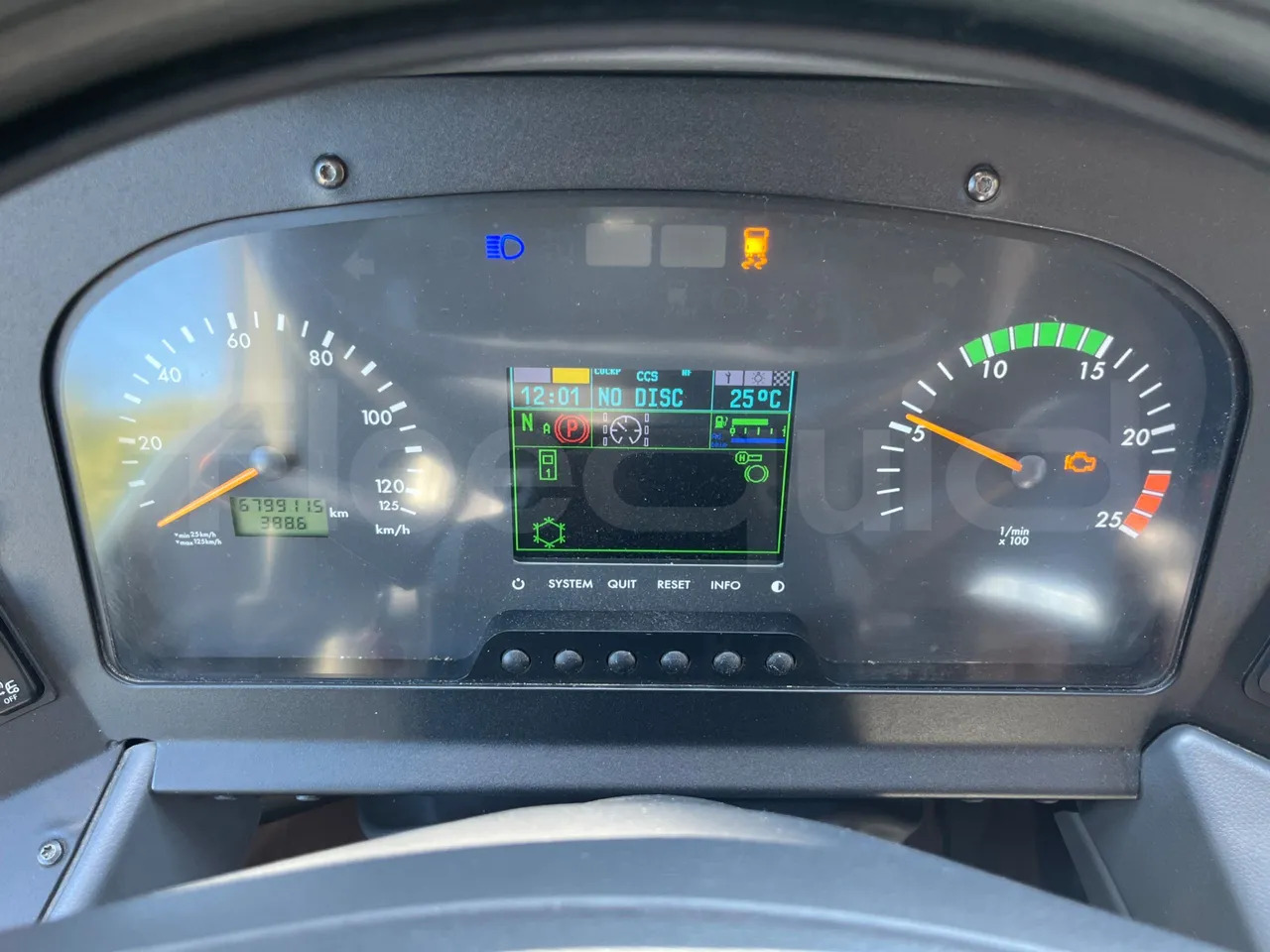 Mercedes-Benz Tourismo - 대형 버스 : 사진 3 Mercedes-Benz Tourismo - 대형 버스 : 사진 3