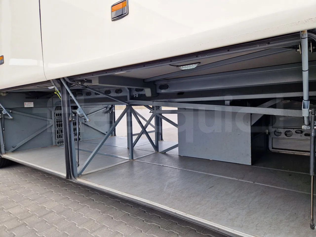 대형 버스 Mercedes-Benz Tourismo : 사진 8 대형 버스 Mercedes-Benz Tourismo : 사진 8