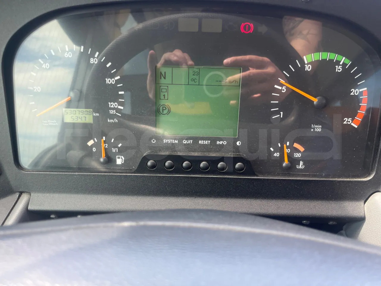 Mercedes-Benz Tourismo - 대형 버스 : 사진 2 Mercedes-Benz Tourismo - 대형 버스 : 사진 2