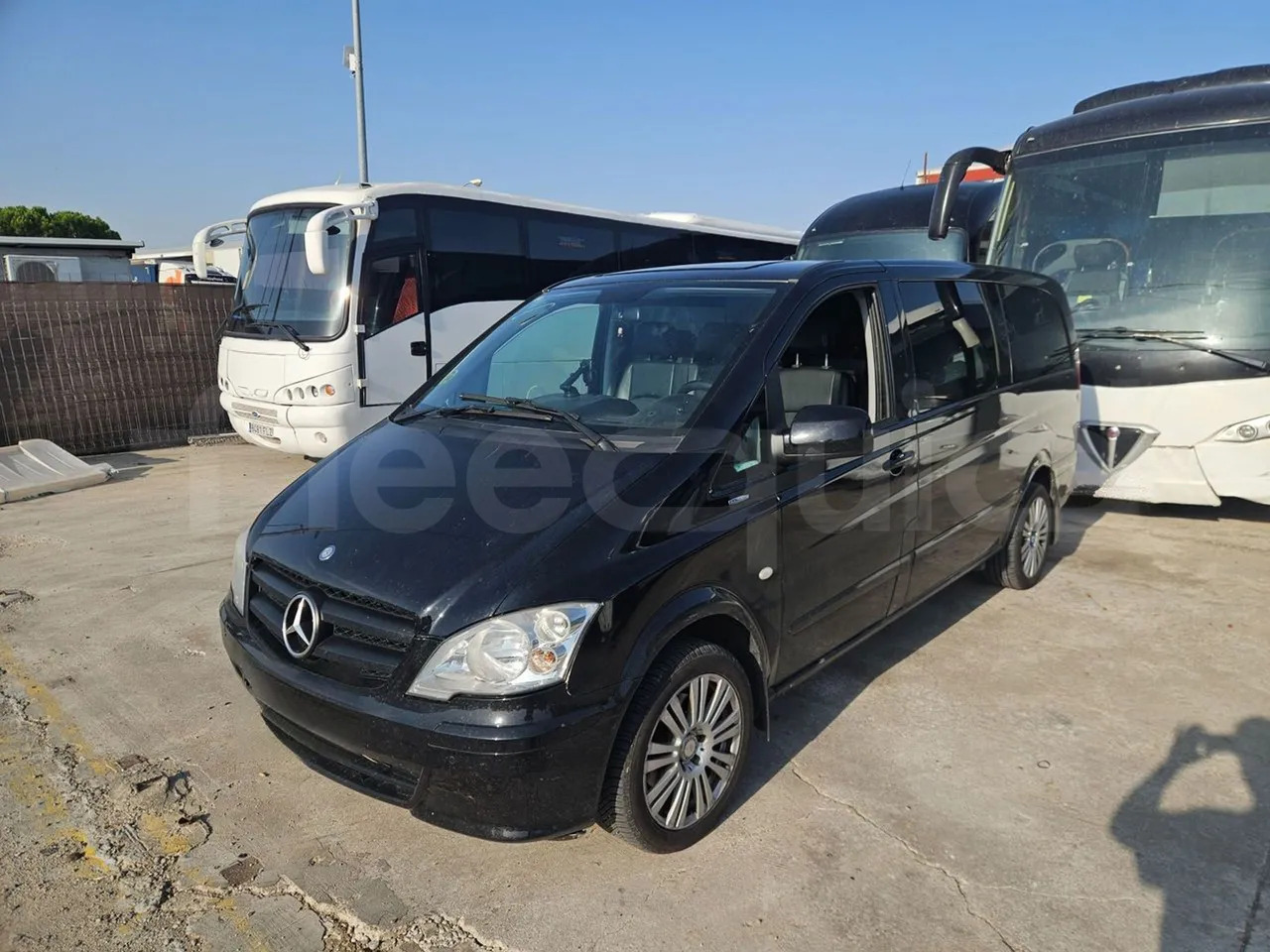 Mercedes-Benz Vito Tourer - 소형 버스, 승합차 : 사진 4 Mercedes-Benz Vito Tourer - 소형 버스, 승합차 : 사진 4
