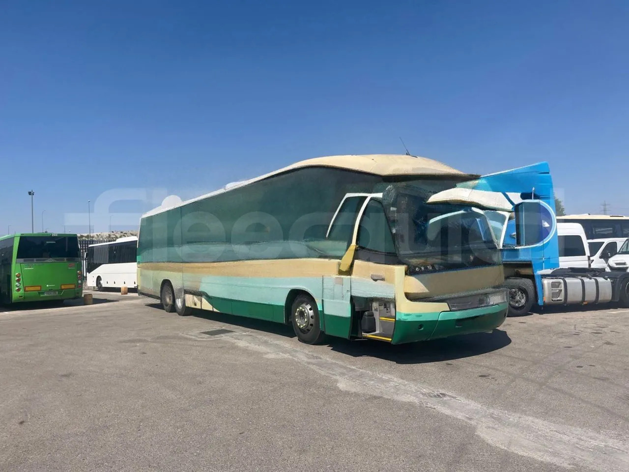 Volvo B12B - 대형 버스 : 사진 1 Volvo B12B - 대형 버스 : 사진 1
