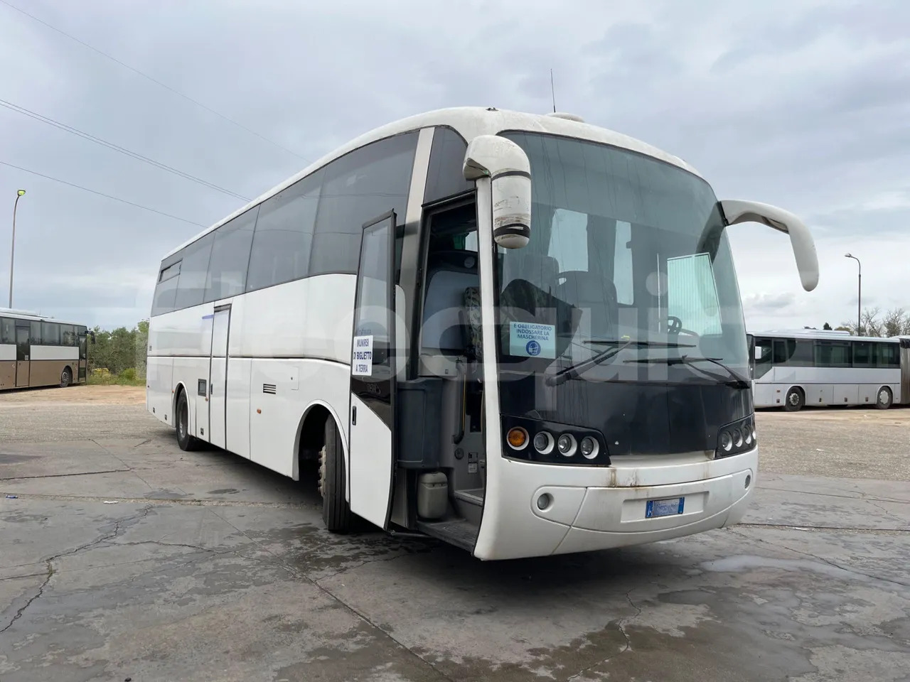 Volvo B12 - 대형 버스 : 사진 1 Volvo B12 - 대형 버스 : 사진 1