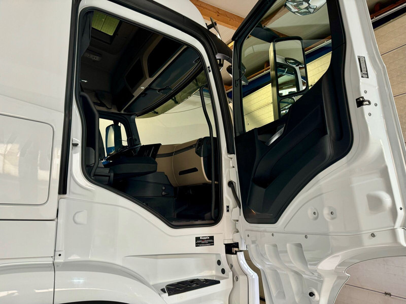 리스 Mercedes-Benz Arocs MP5 3253 8x4 Tridem ARK HIAB 24 to Mercedes-Benz Arocs MP5 3253 8x4 Tridem ARK HIAB 24 to : 사진 22