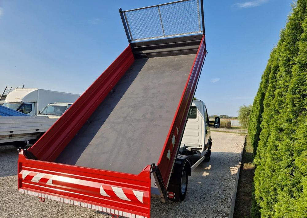 Iveco 35C15 3.0 - 덤프 밴 : 사진 4 Iveco 35C15 3.0 - 덤프 밴 : 사진 4