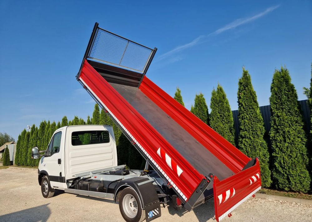 Iveco 35C15 3.0 - 덤프 밴 : 사진 3 Iveco 35C15 3.0 - 덤프 밴 : 사진 3