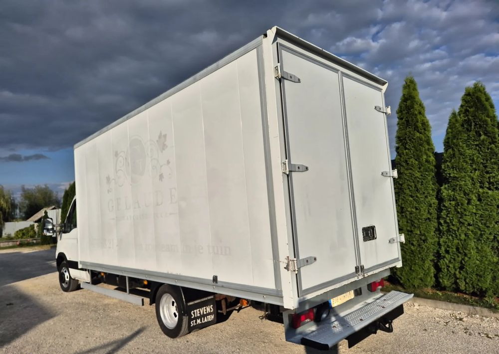Iveco 50C15 3.0 150KM - 박스 밴 : 사진 3 Iveco 50C15 3.0 150KM - 박스 밴 : 사진 3