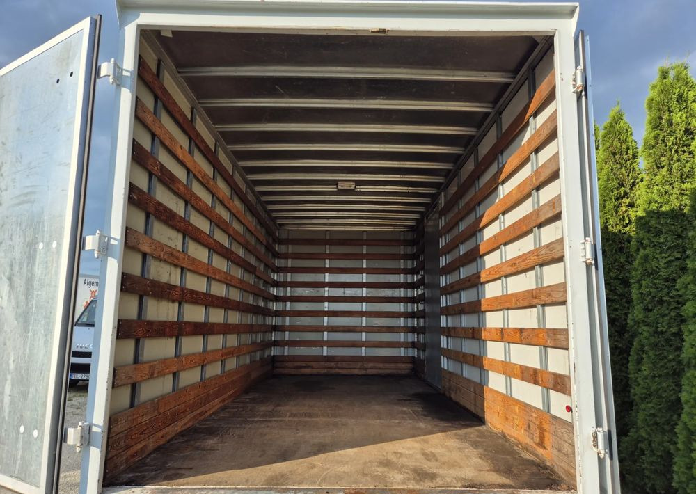 Iveco 50C15 3.0 150KM - 박스 밴 : 사진 4 Iveco 50C15 3.0 150KM - 박스 밴 : 사진 4