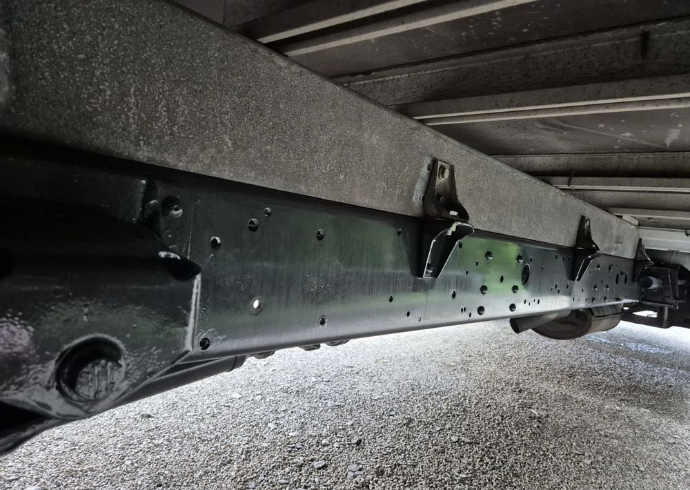 Iveco 70C17 3.0 170KM Skrzyniowy - 커튼 사이드 밴 : 사진 5 Iveco 70C17 3.0 170KM Skrzyniowy - 커튼 사이드 밴 : 사진 5