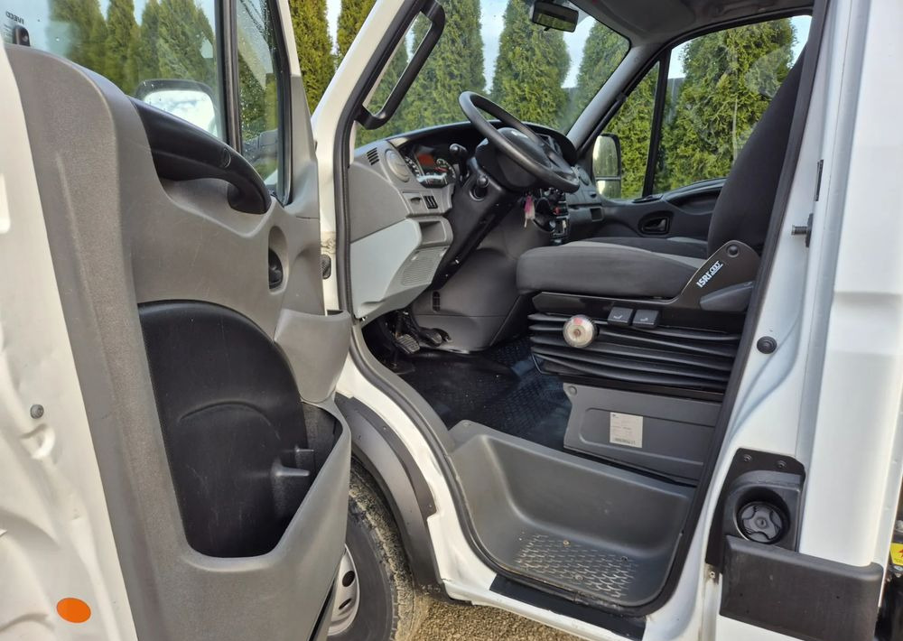 Iveco 70c17 3.0 170KM/ Wywrotka 3-str/ - 덤프 밴 : 사진 5 Iveco 70c17 3.0 170KM/ Wywrotka 3-str/ - 덤프 밴 : 사진 5