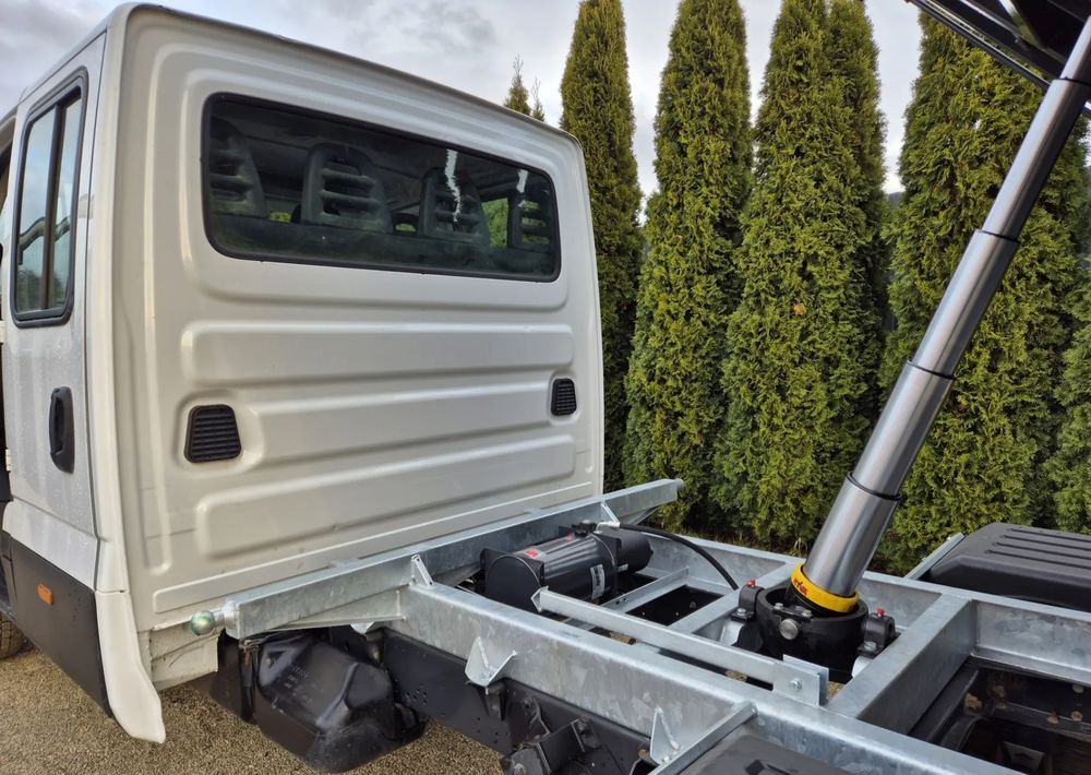 Iveco Iveco 35c18 3.0 180KM Brygadówka/ - 덤프 밴 : 사진 4 Iveco Iveco 35c18 3.0 180KM Brygadówka/ - 덤프 밴 : 사진 4