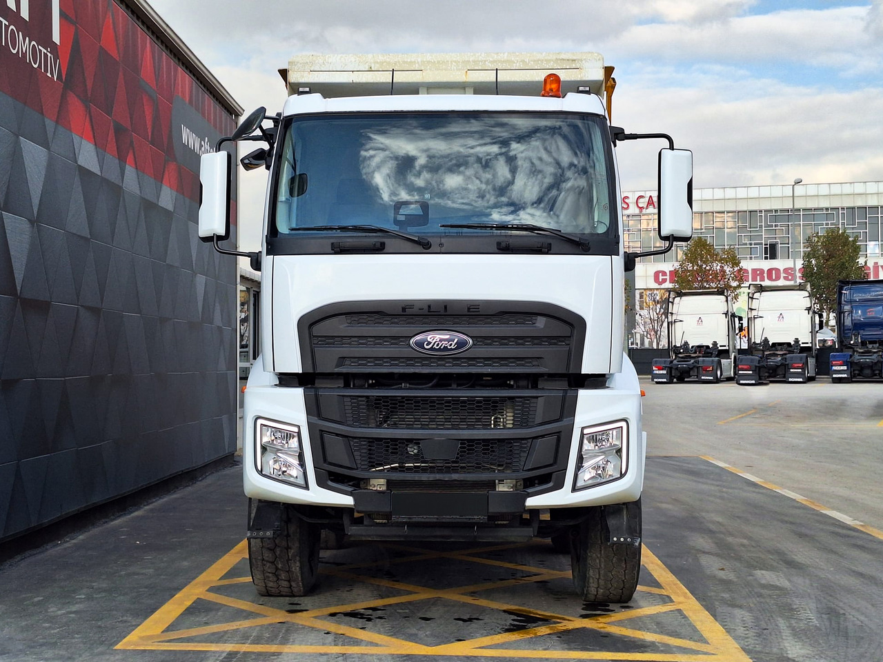 FORD 4445 XD - 덤프트럭 : 사진 2 FORD 4445 XD - 덤프트럭 : 사진 2