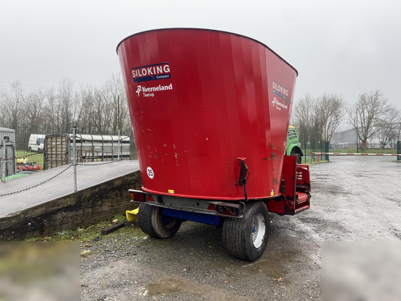 2014 KVERNELAND SILOKING COMPACT 14 - 목초 믹서 : 사진 4 2014 KVERNELAND SILOKING COMPACT 14 - 목초 믹서 : 사진 4