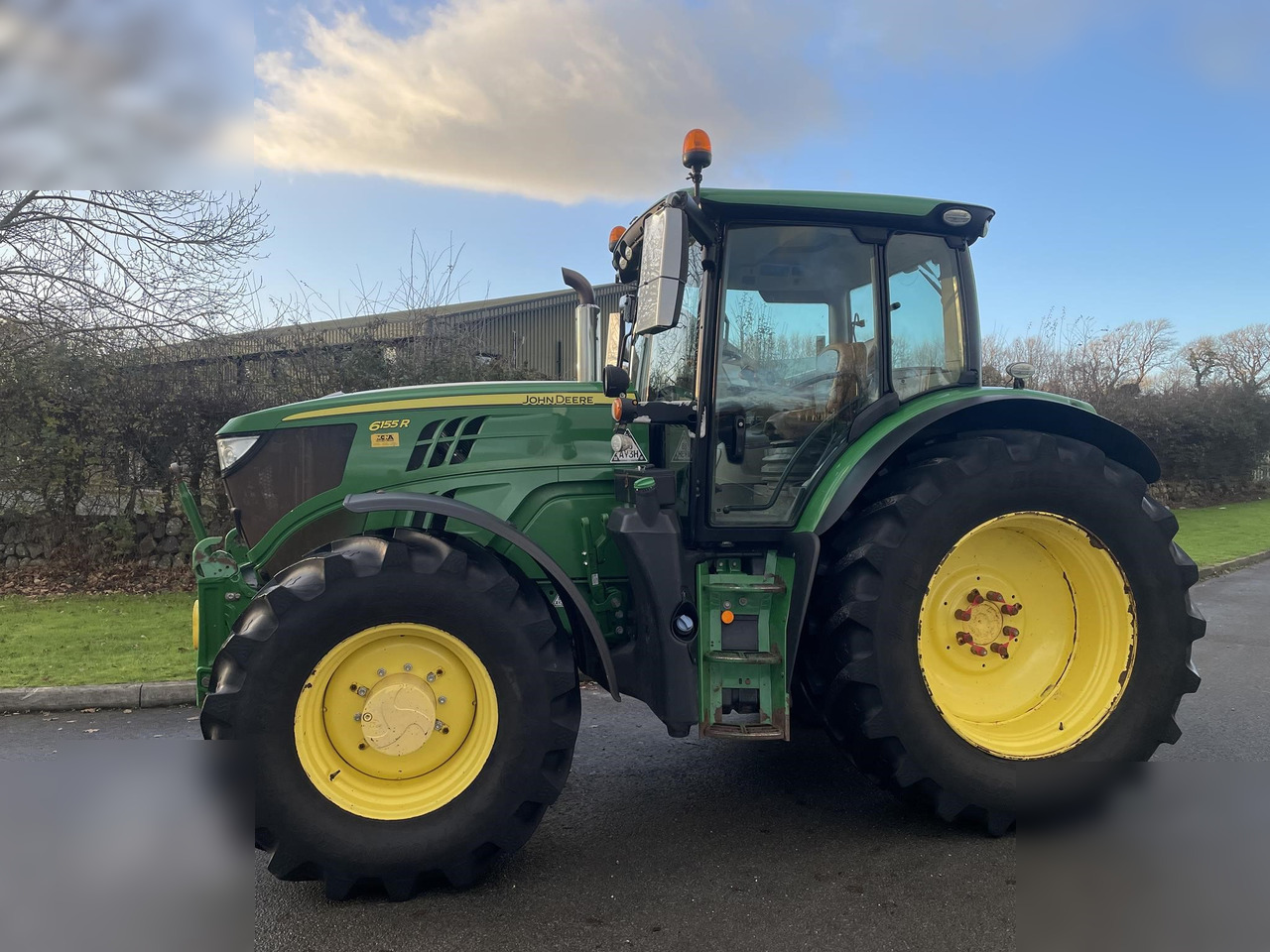 2020 JOHN DEERE 6155R - 장궤형 트랙터 : 사진 1 2020 JOHN DEERE 6155R - 장궤형 트랙터 : 사진 1