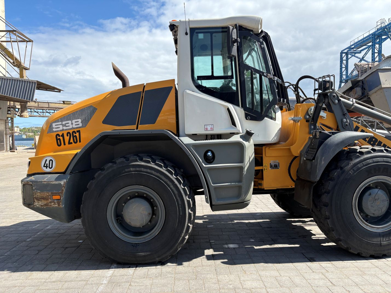 LIEBHERR L538 - 휠 로더 : 사진 1 LIEBHERR L538 - 휠 로더 : 사진 1
