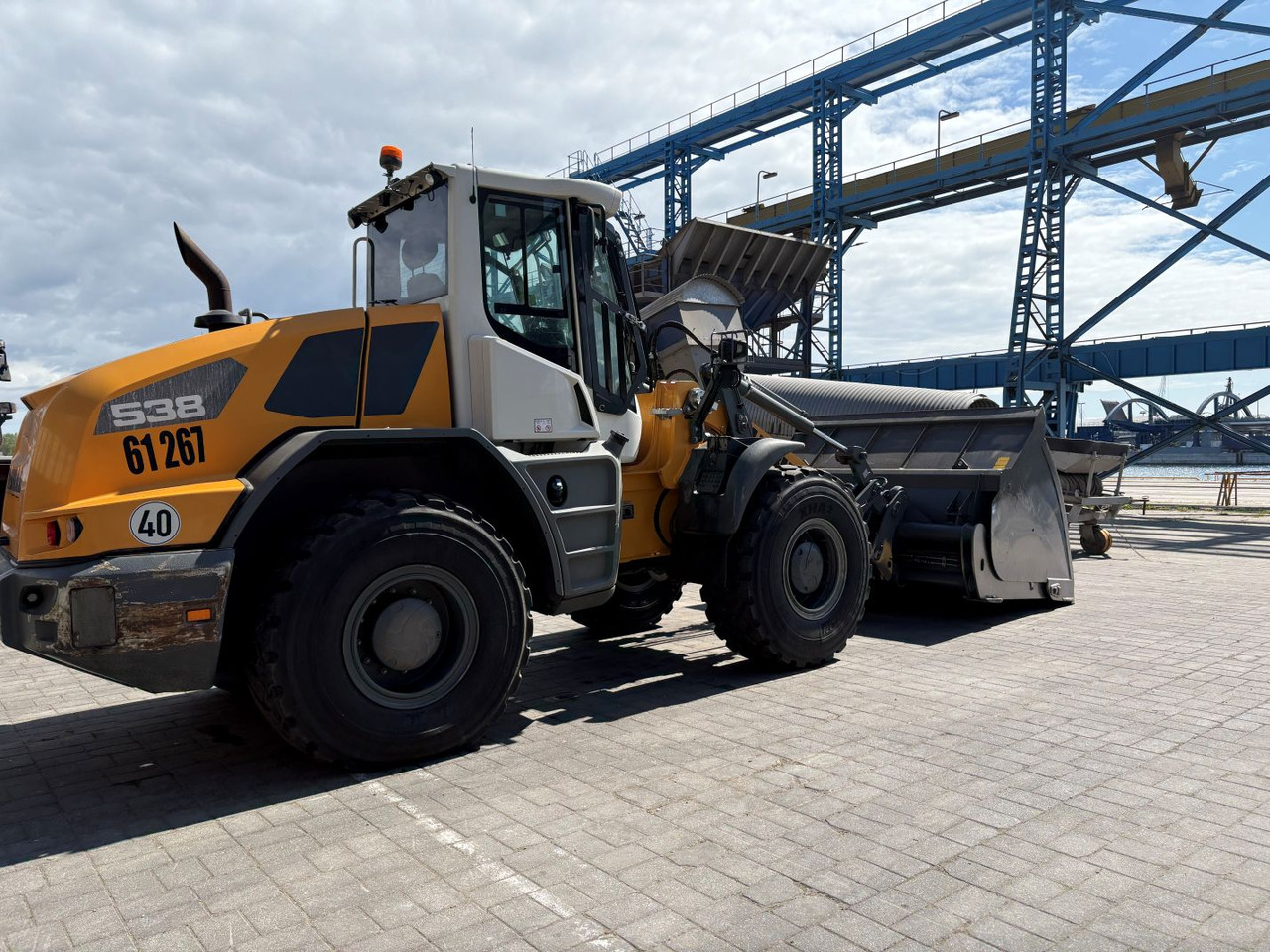 LIEBHERR L538 - 휠 로더 : 사진 3 LIEBHERR L538 - 휠 로더 : 사진 3