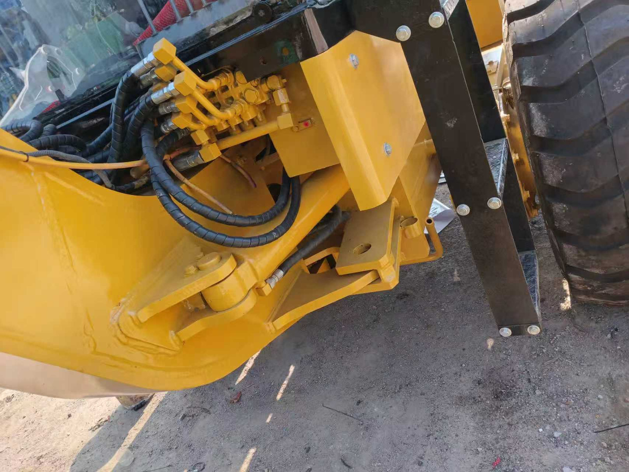 CATERPILLAR 140K used motor grader low price - 그레이더 : 사진 5 CATERPILLAR 140K used motor grader low price - 그레이더 : 사진 5