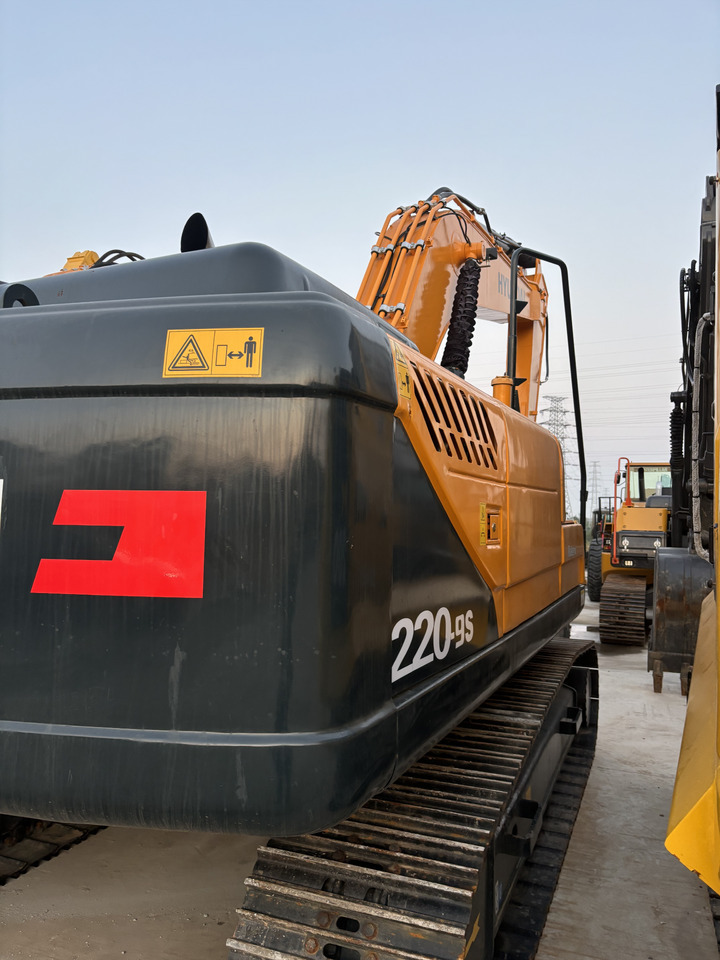 HYUNDAI 220LC—9S Hyundai 20 ton excavator in stock bucket hammer Customizable - 크롤러 굴삭기 : 사진 1 HYUNDAI 220LC—9S Hyundai 20 ton excavator in stock bucket hammer Customizable - 크롤러 굴삭기 : 사진 1