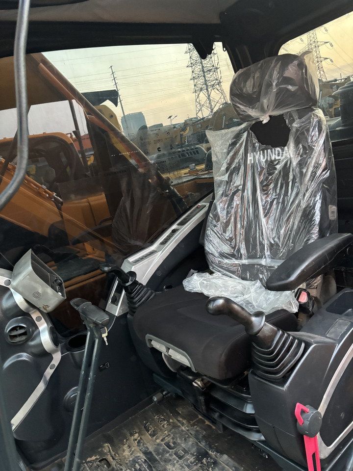 HYUNDAI 220LC—9S Hyundai 20 ton excavator in stock bucket hammer Customizable - 크롤러 굴삭기 : 사진 5 HYUNDAI 220LC—9S Hyundai 20 ton excavator in stock bucket hammer Customizable - 크롤러 굴삭기 : 사진 5