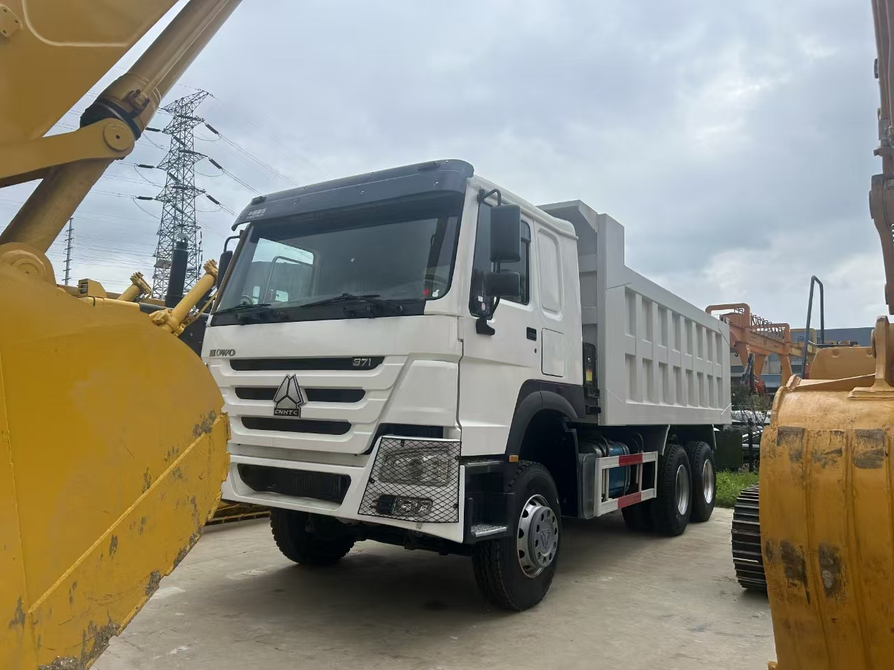 SINOTRUK howo 371 6x4 dump truck - 덤프 : 사진 4 SINOTRUK howo 371 6x4 dump truck - 덤프 : 사진 4