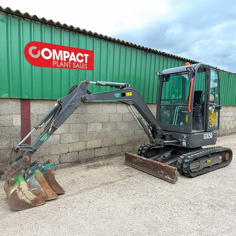 Volvo ECR25D - 미니 굴삭기 : 사진 3 Volvo ECR25D - 미니 굴삭기 : 사진 3