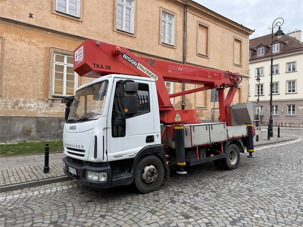 Iveco  - 트럭 탑재 고가작업 플랫폼 : 사진 1 Iveco  - 트럭 탑재 고가작업 플랫폼 : 사진 1