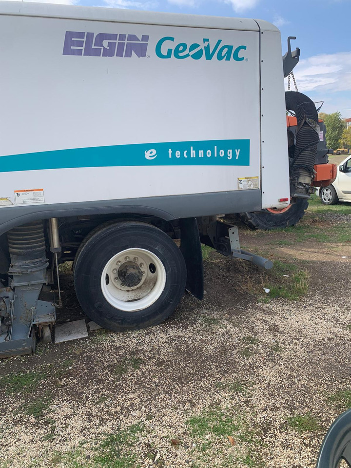 ELGIN GEOVAC VACUUM SWEEPER E TECHNOLOGY - 거리 청소 차량 : 사진 4 ELGIN GEOVAC VACUUM SWEEPER E TECHNOLOGY - 거리 청소 차량 : 사진 4